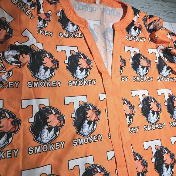 NCAA University Of Tennesse Smokey Blouse PLUS 2XL Ruffle Short Sleeve Poly - Picture 1 of 6